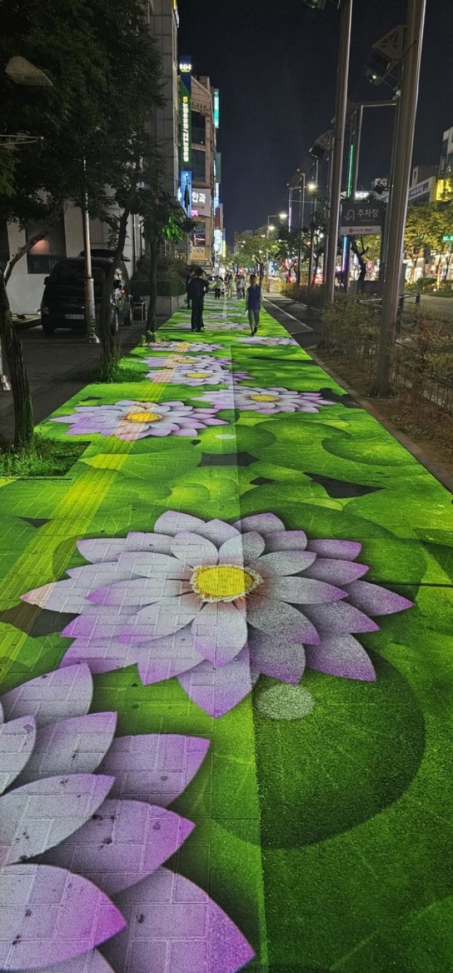 빛으로 물든 익산 영등상권, 야간 명소로 탈바꿈